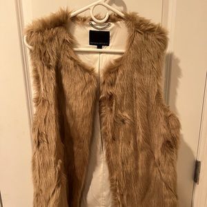Faux fur banana republic vest size L